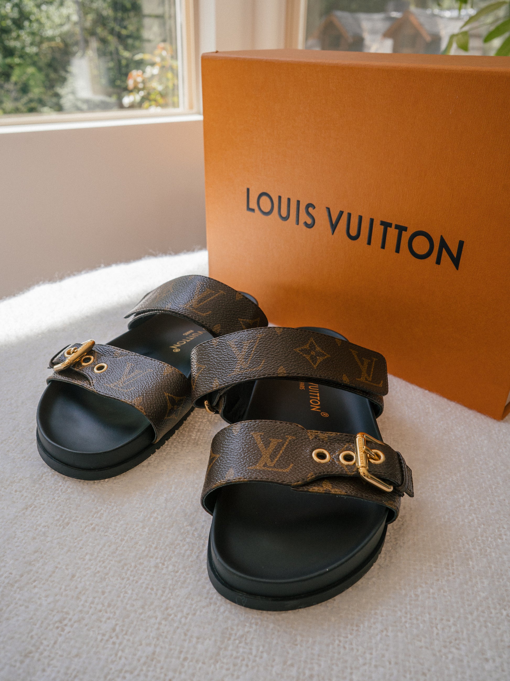 Bom Dia Flat Comfort Mule Sandals