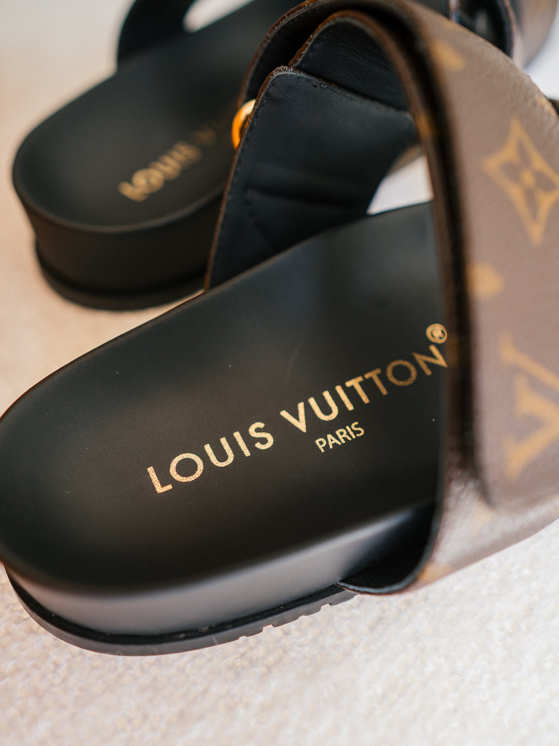 Bom Dia Flat Comfort Mule Sandals