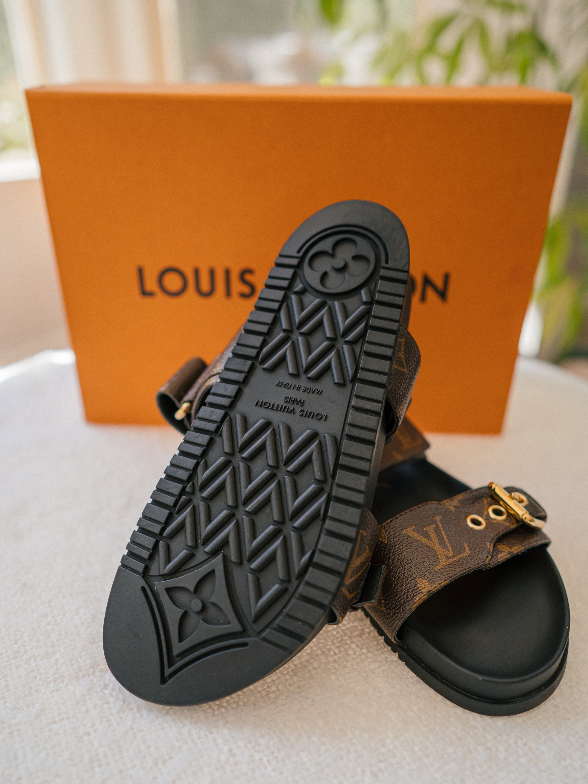 Bom Dia Flat Comfort Mule Sandals